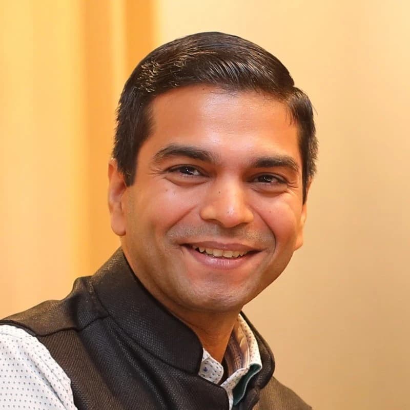 PRAVEEN K DIVAKAR